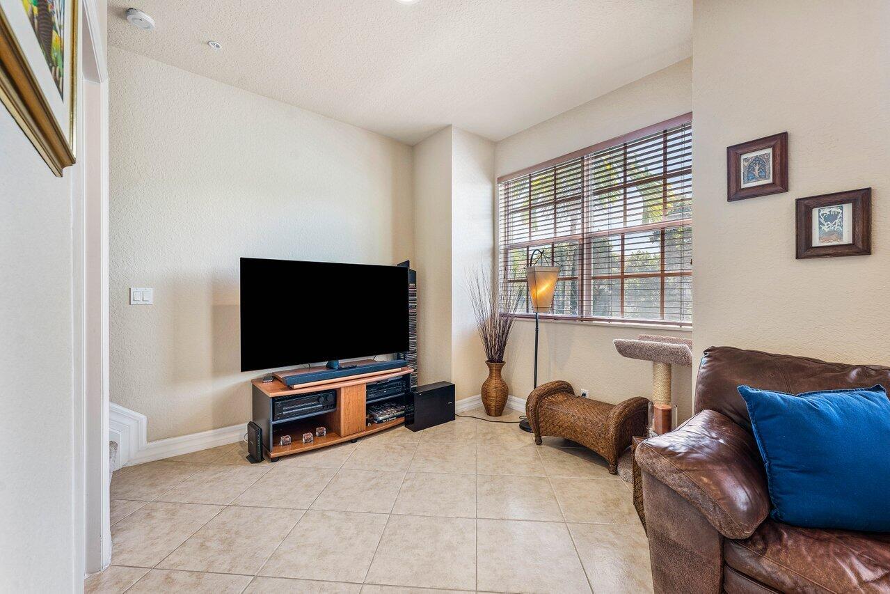 1833 Northwest 12th Street Boca Raton, FL 33431 - Photo 22 of 36 020-1833Northwest12thStreet-BocaRaton-FL