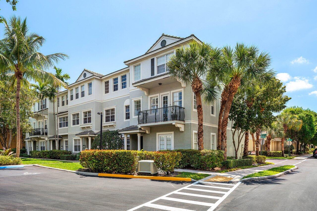 1833 Northwest 12th Street Boca Raton, FL 33431 - Photo 5 of 36 003-1833Northwest12thStreet-BocaRaton-FL
