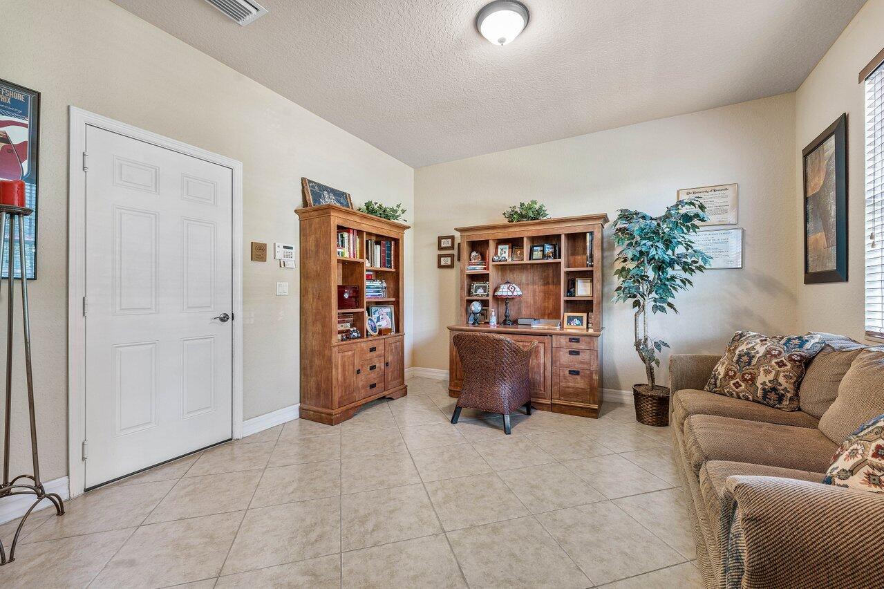 1833 Northwest 12th Street Boca Raton, FL 33431 - Photo 7 of 36 005-1833Northwest12thStreet-BocaRaton-FL