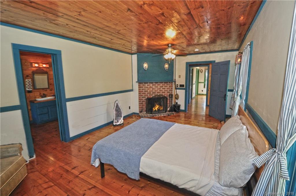 3217 Baltimore Branch Road Hot Springs, NC 28743 - Photo 12 of 37 Gallery Image 12