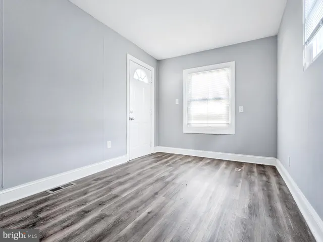 $1,800 | 211 Main Street, Dundalk, MD 21222