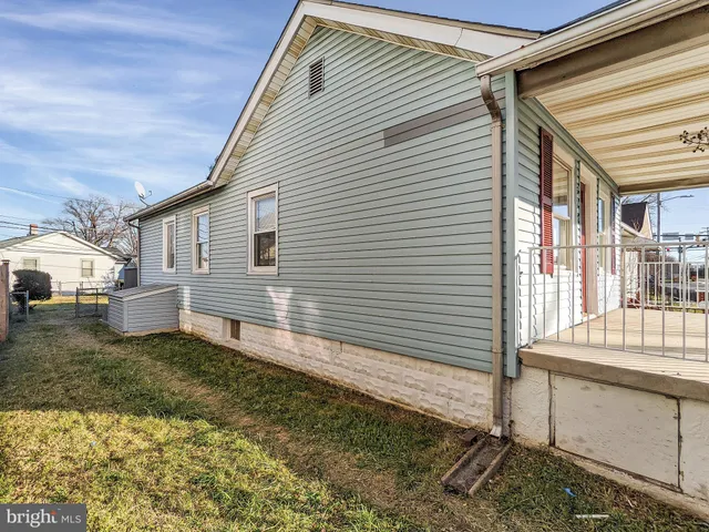 $1,800 | 211 Main Street, Dundalk, MD 21222