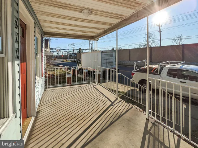 $1,800 | 211 Main Street, Dundalk, MD 21222