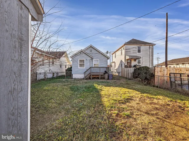 $1,800 | 211 Main Street, Dundalk, MD 21222