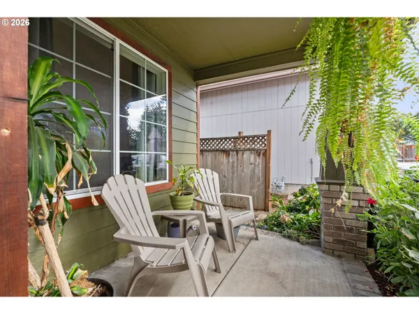$448,000 | 1880 Manihi Drive, Eugene, OR 97404