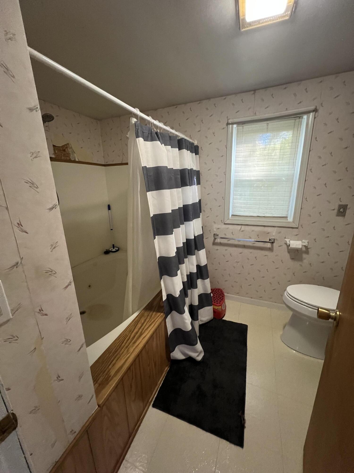 131 East Chicago Road Coldwater, MI 49036 - Photo 13 of 23 IMG_5300