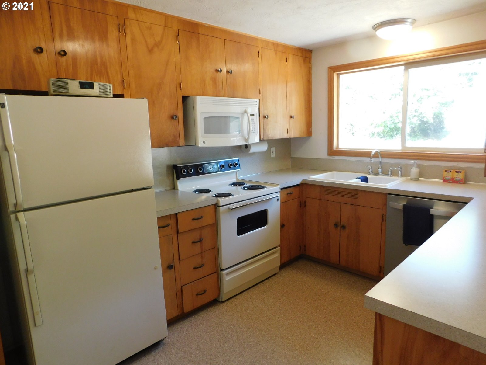 21652 Vaughn Road Veneta, OR 97487 - Photo 20 of 32 Gallery Image 20