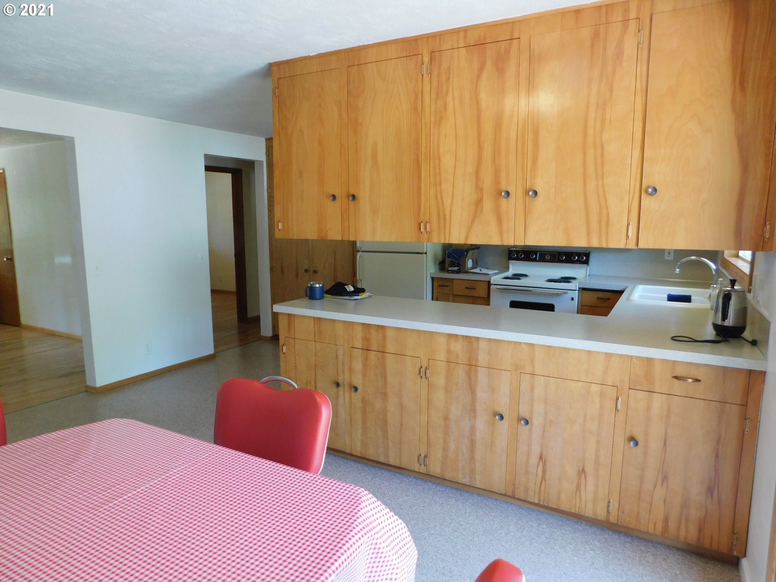 21652 Vaughn Road Veneta, OR 97487 - Photo 23 of 32 Gallery Image 23