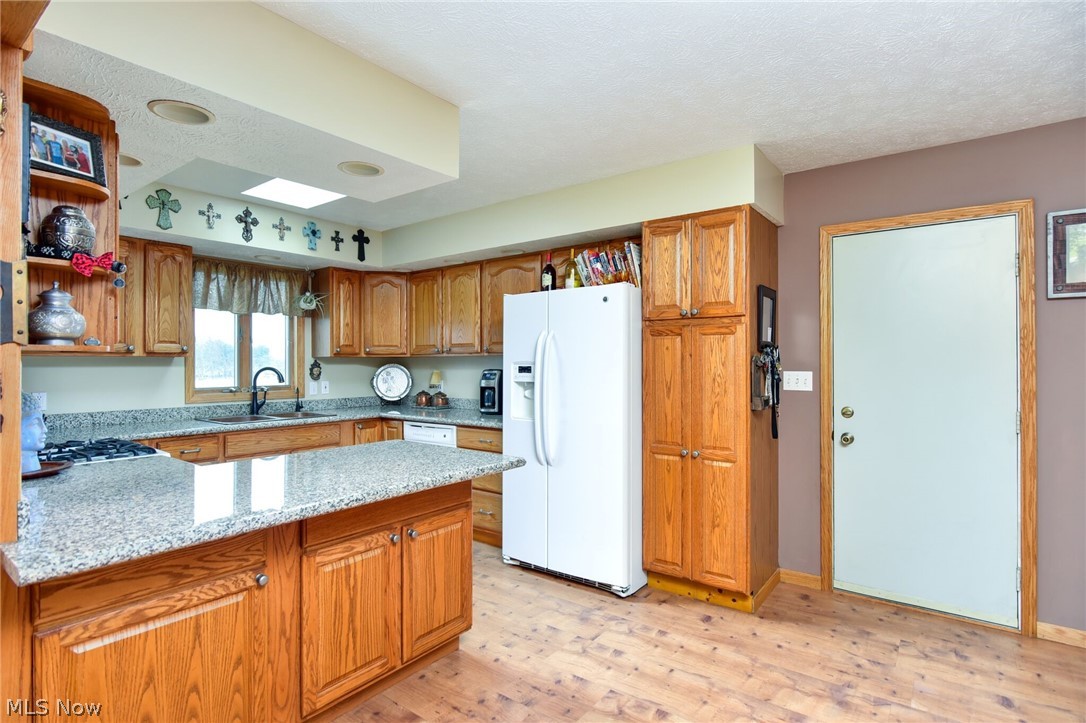 4221 Ridge Road Cortland, OH 44410 - Photo 3 of 26 Gallery Image 3