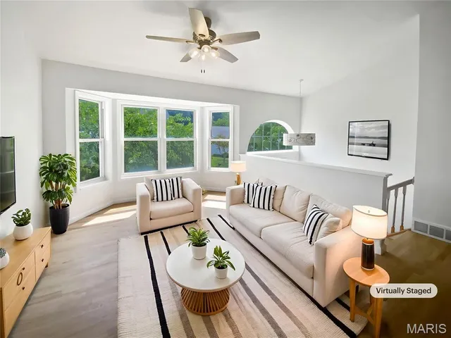 $291,000 | 109 Wynstay Avenue, Valley Park, MO 63088