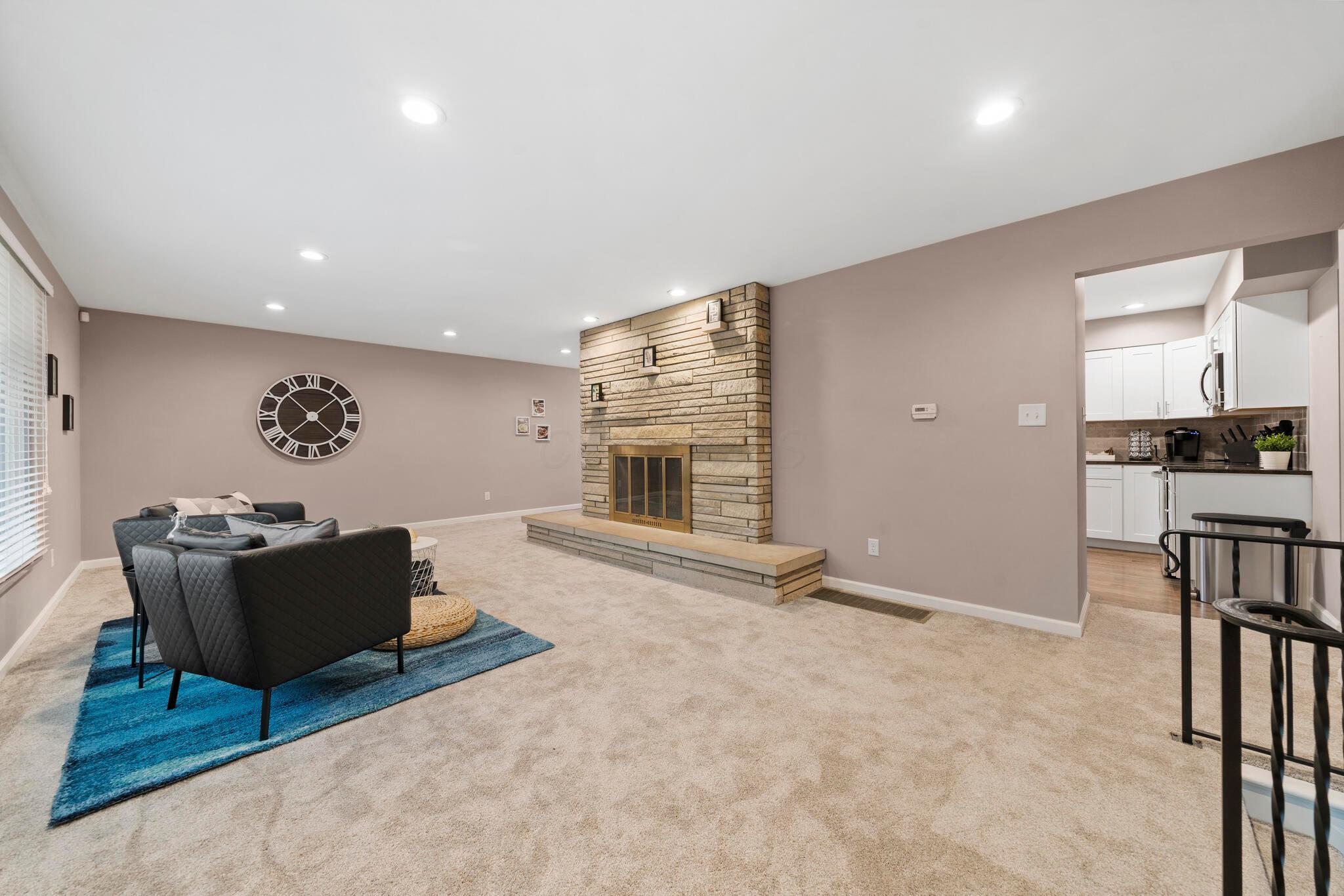 277 South James Road Columbus, OH 43213 - Photo 11 of 36 DSC01477
