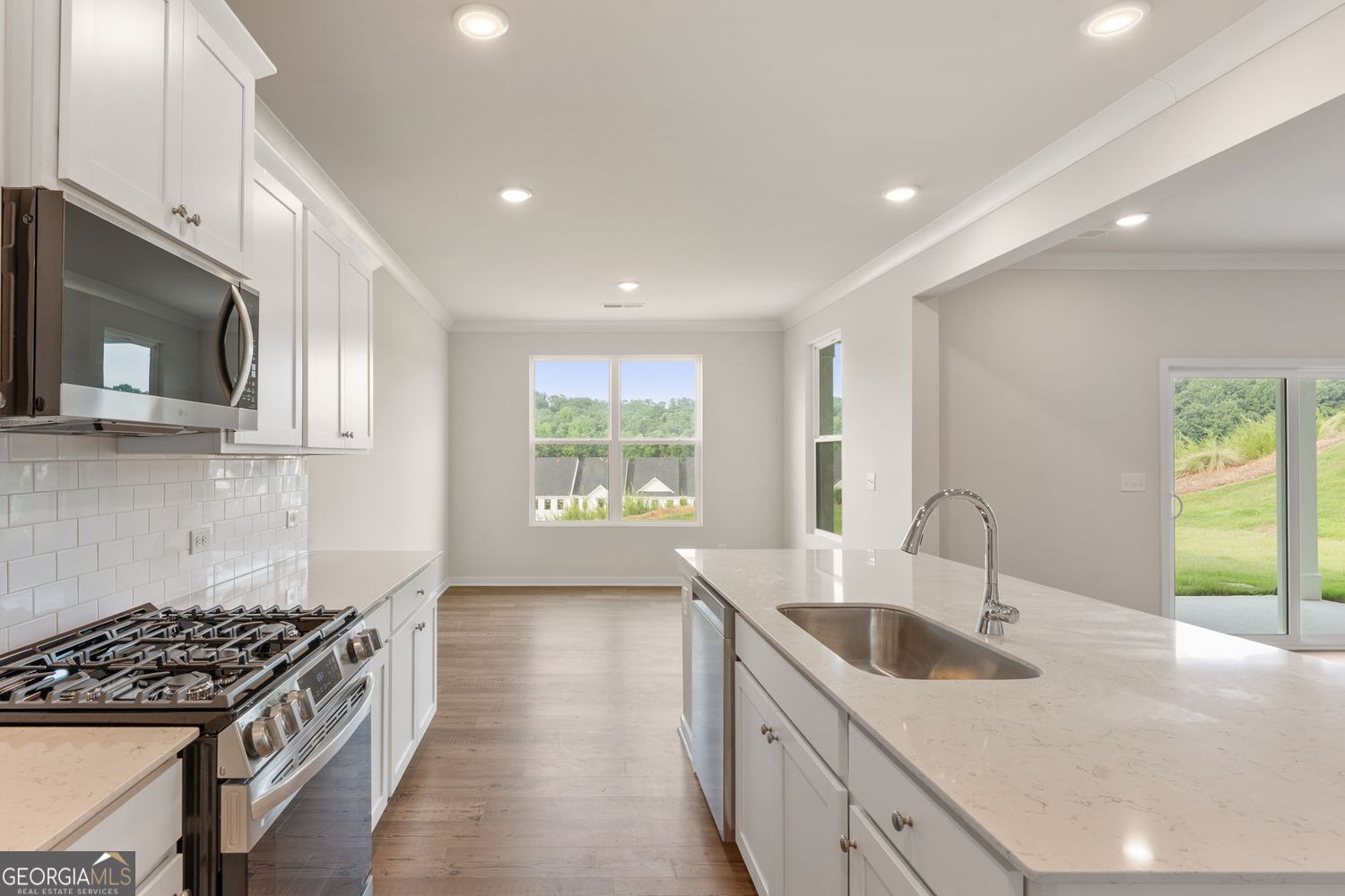2613 Harbor Rdg Pass Gainesville, GA 30507 - Photo 7 of 35 Gallery Image 7