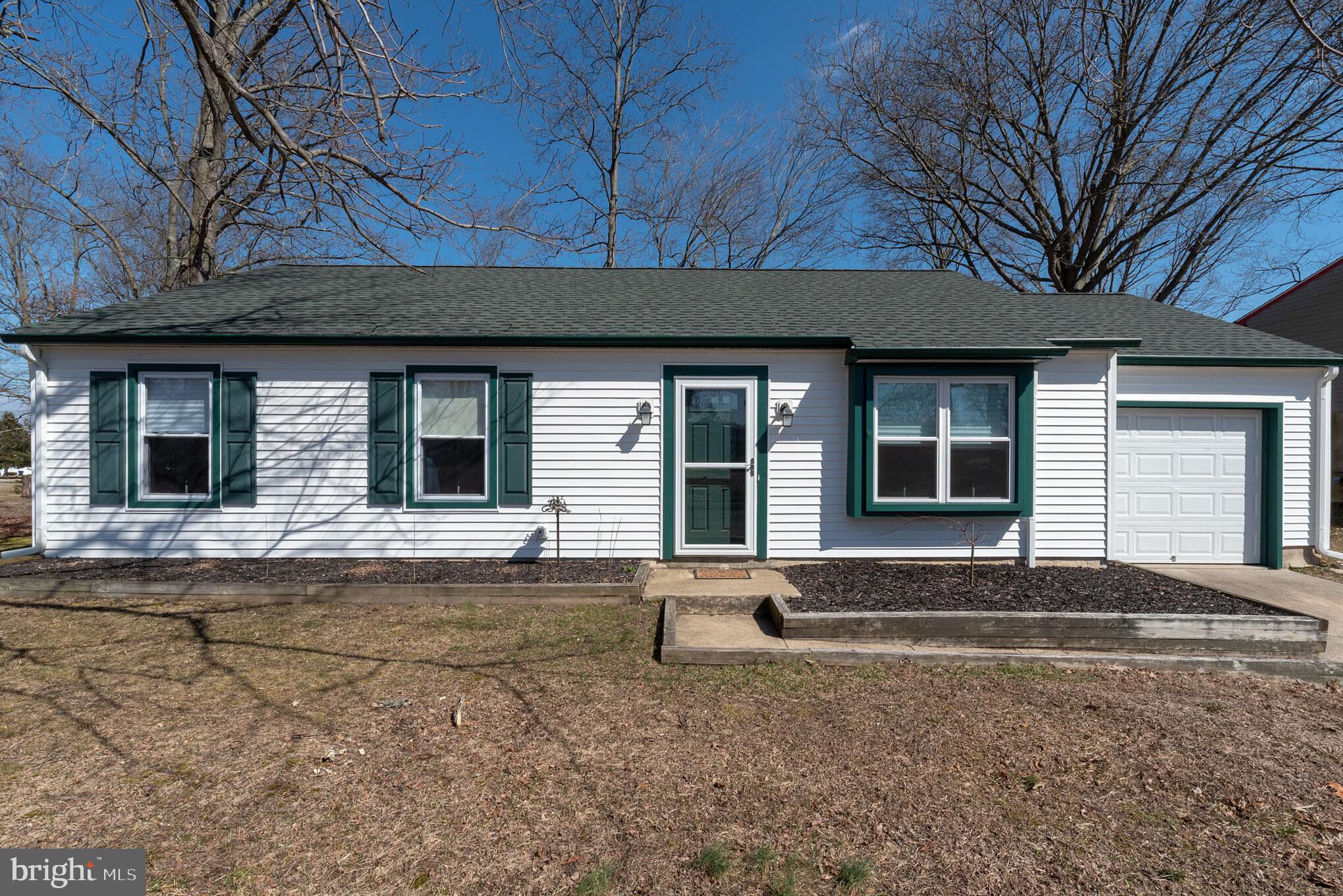 1012 South Beecham Road Williamstown, NJ 08094 - Photo 1 of 26