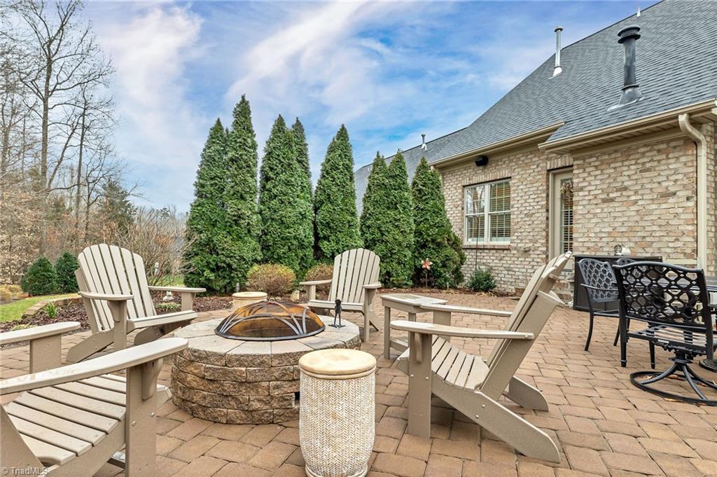 2242 Renaissance Lane High Point, NC 27262 - Photo 31 of 35 Gallery Image 31