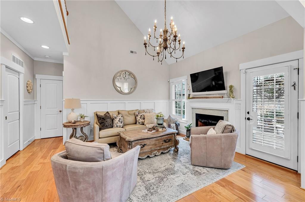 2242 Renaissance Lane High Point, NC 27262 - Photo 5 of 35 Gallery Image 5