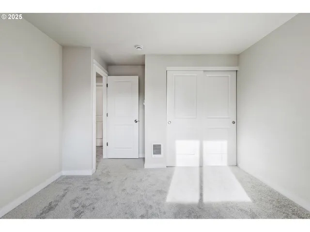 $355,000 | 3619 Green River Road, Sweet Home, OR 97386