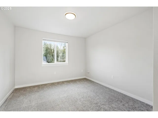 $355,000 | 3619 Green River Road, Sweet Home, OR 97386