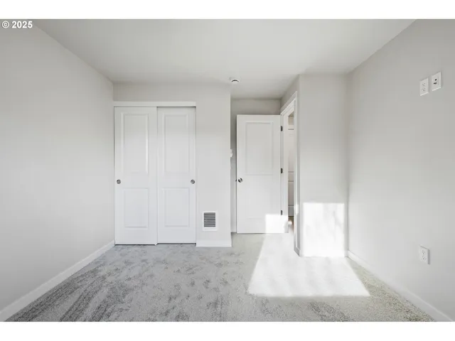 $355,000 | 3619 Green River Road, Sweet Home, OR 97386