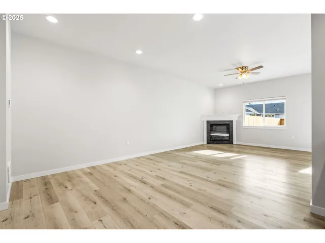 $355,000 | 3619 Green River Road, Sweet Home, OR 97386