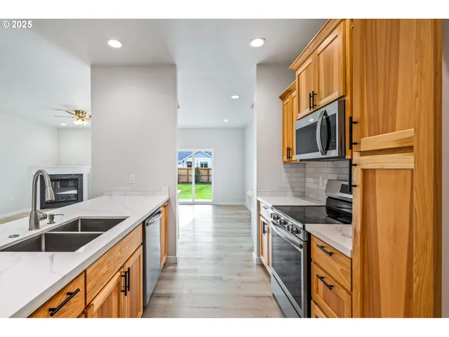 $355,000 | 3619 Green River Road, Sweet Home, OR 97386