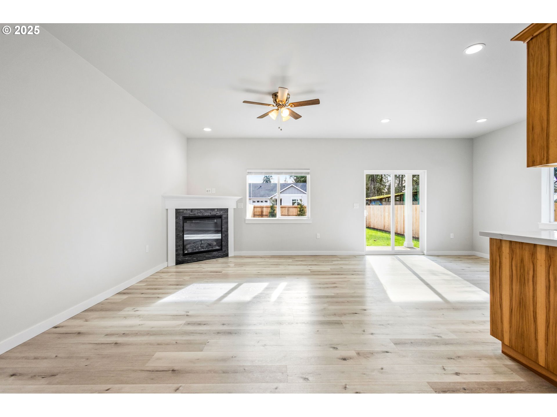 3619 Green River Road Sweet Home, OR 97386 - Photo 5 of 38 a view of an empty room and window