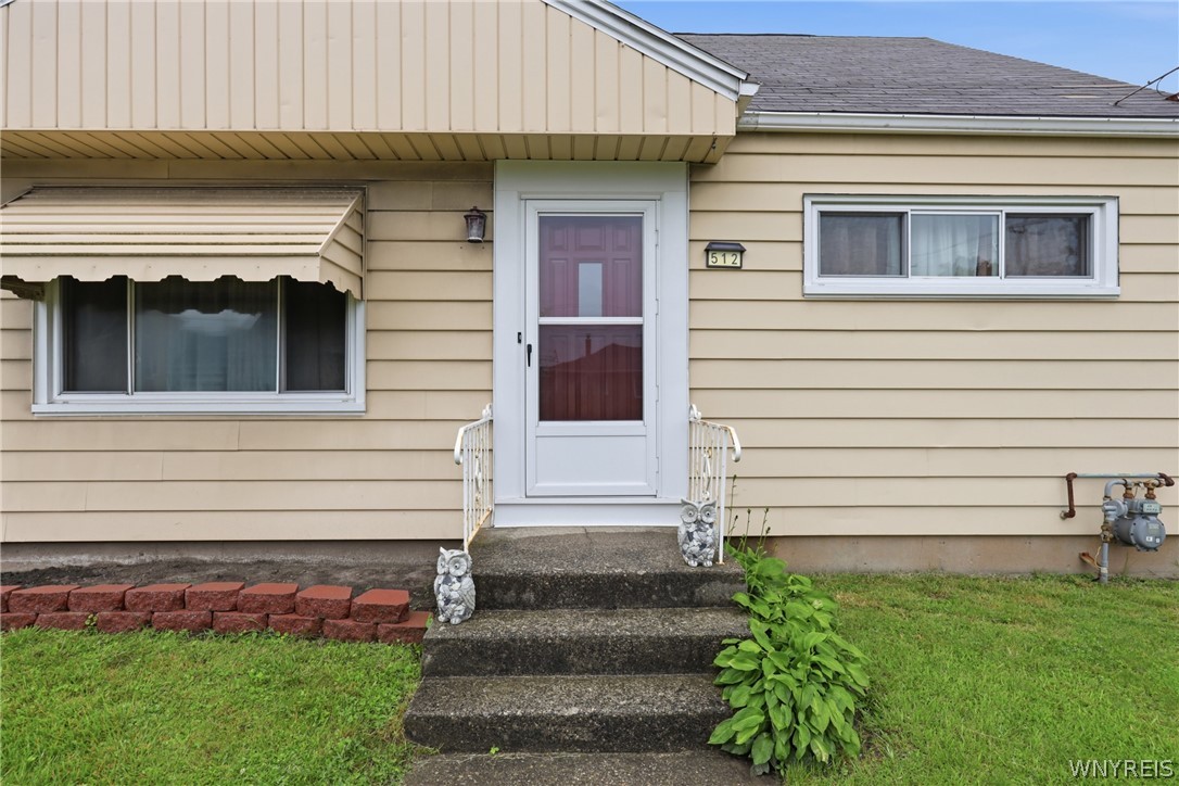 512 Huth Road Cheektowaga, NY 14225 - Photo 3 of 25