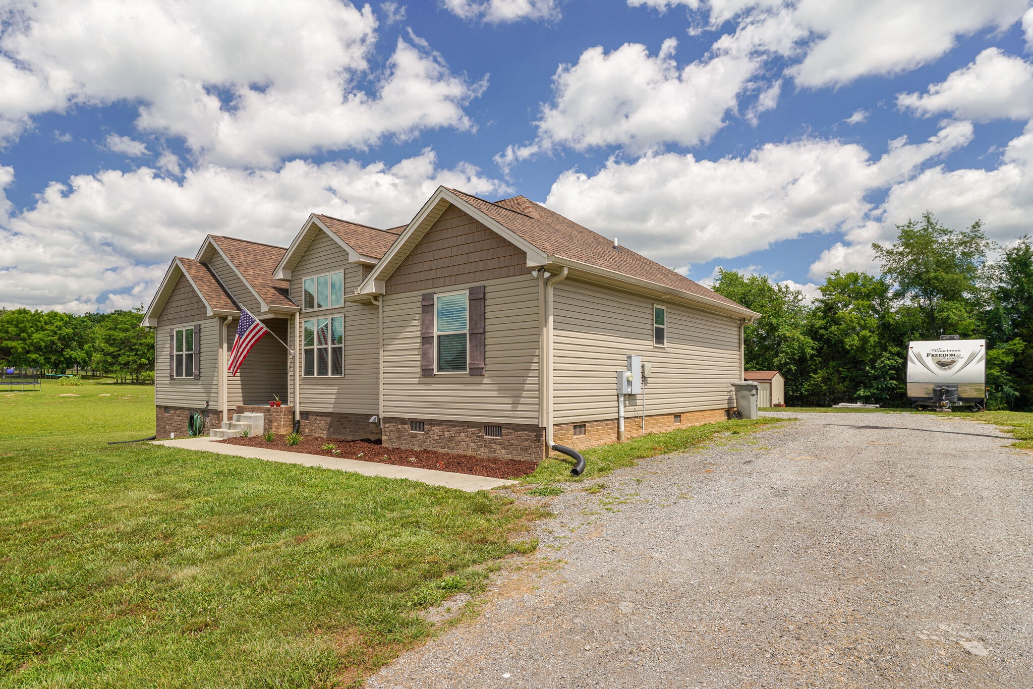 10350 Canoe Branch Road Castalian Springs, TN 37031 - Photo 3 of 30 Gallery Image 3