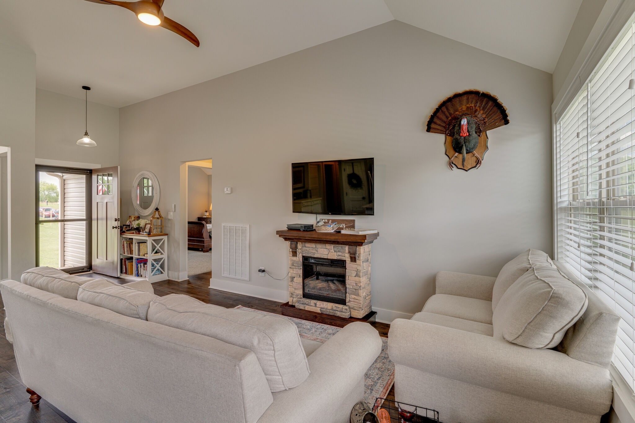 10350 Canoe Branch Road Castalian Springs, TN 37031 - Photo 9 of 30 Gallery Image 9