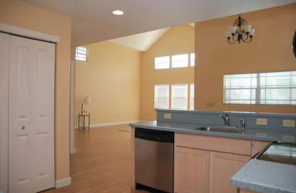 $2,400 | 4334 Highway 441, Unit 10, Okeechobee, FL 34974