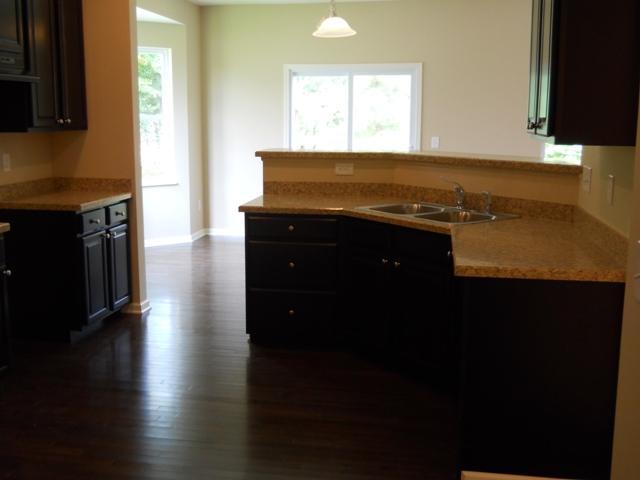 239 Bluff Ridge Drive, Unit 165 Pataskala, OH 43062 - Photo 5 of 8