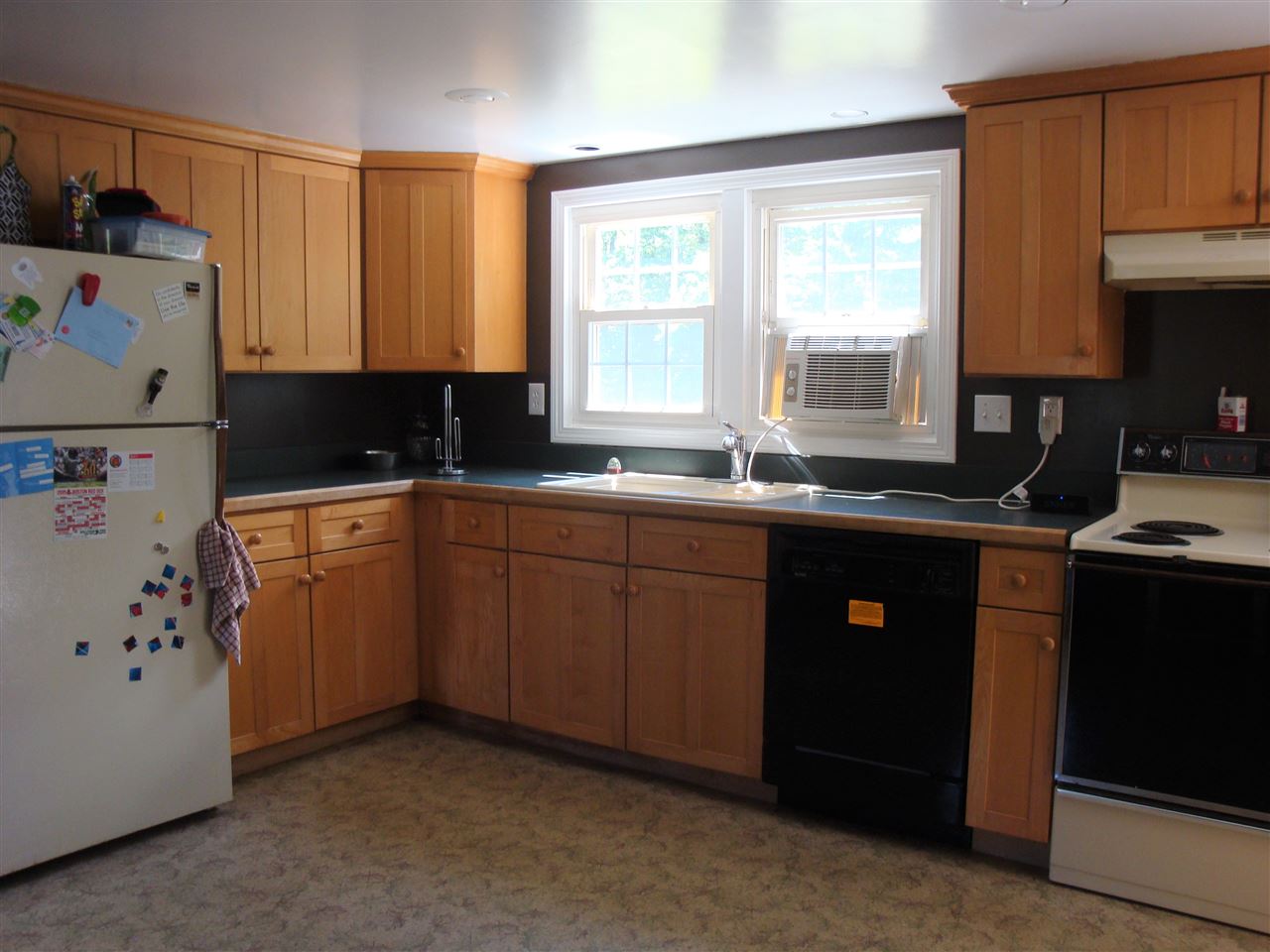 230 Ashuelot Street Winchester, NH 03470 - Photo 2 of 26 Gallery Image 2