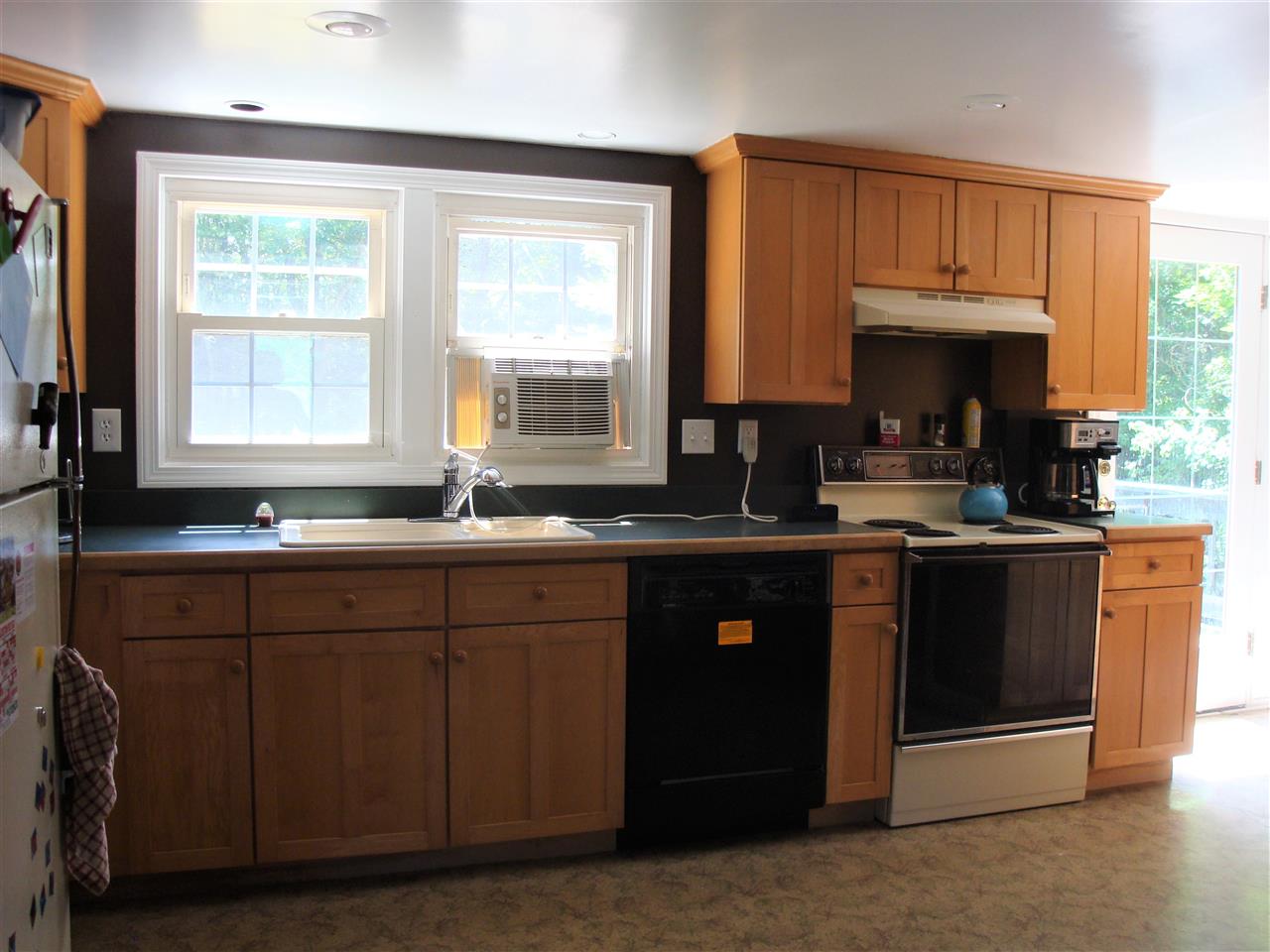 230 Ashuelot Street Winchester, NH 03470 - Photo 3 of 26 Gallery Image 3