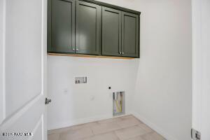 5218 Meandering Trail Prescott, AZ 86301 - Photo 32 of 46 A 33 Laundry Room