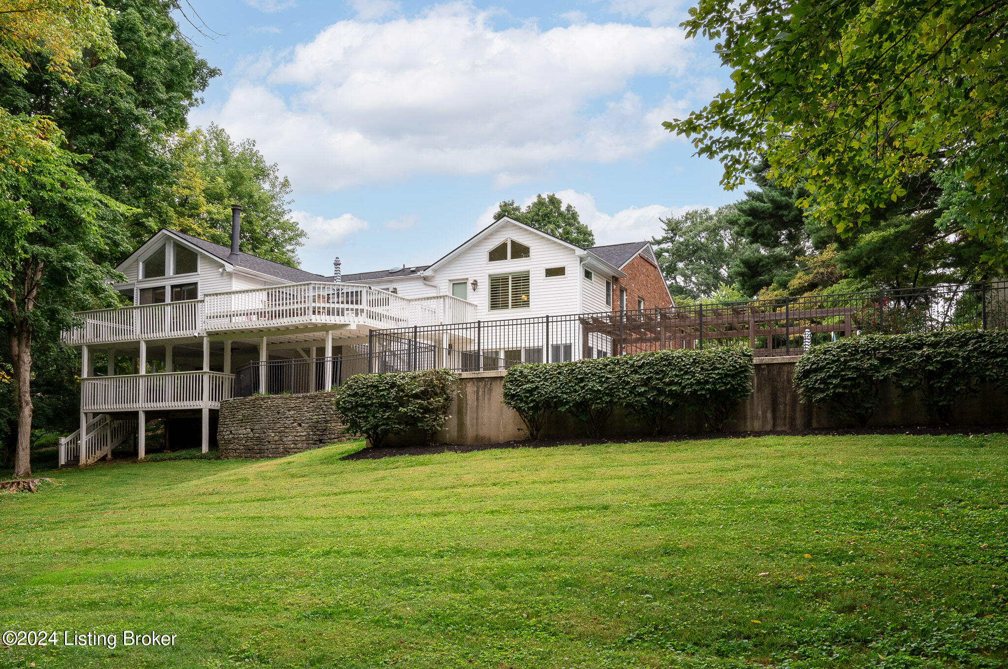 523 Ridgewood Road Louisville, KY 40207 - Photo 52 of 54 49