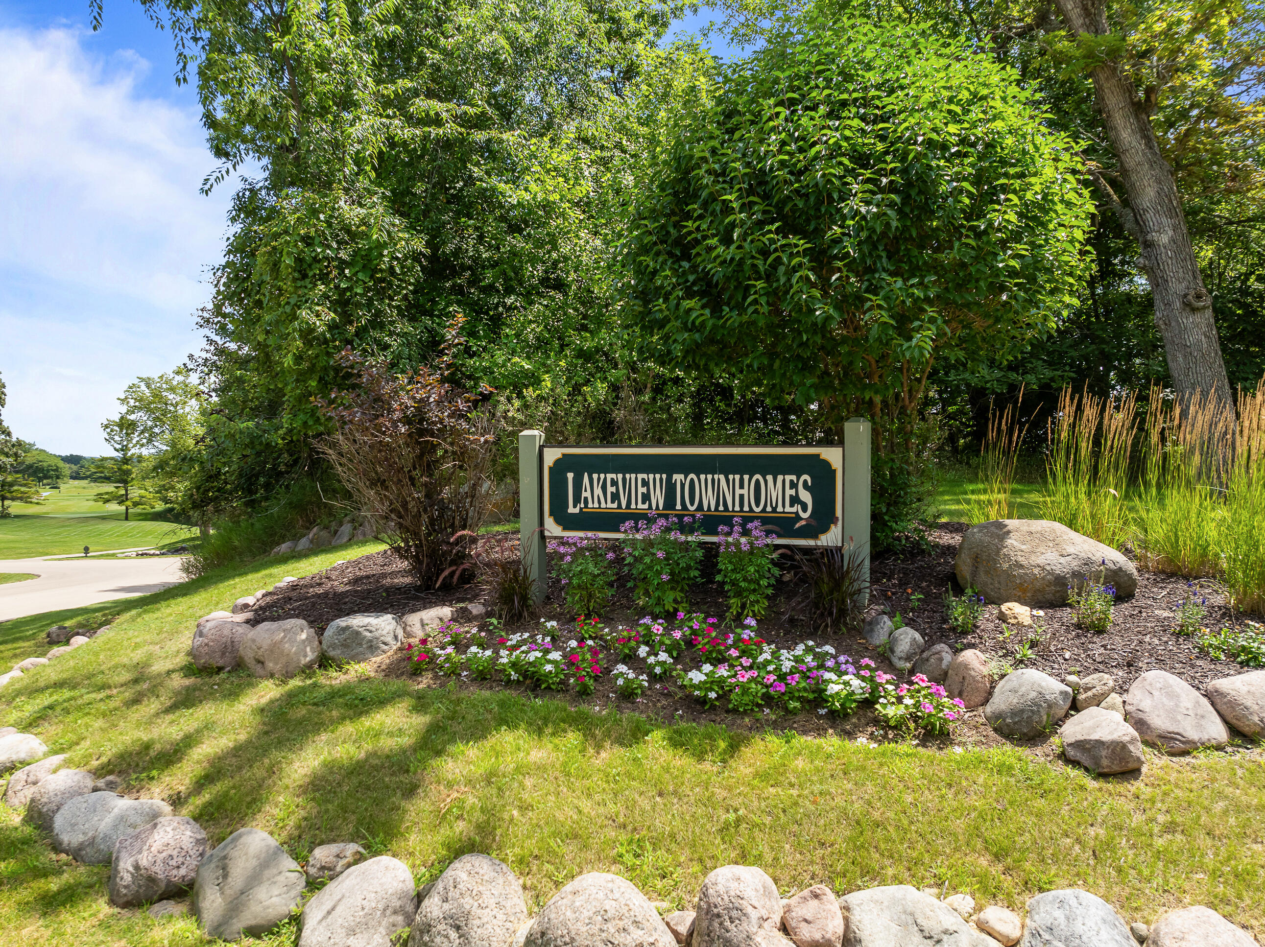 1018 Terrace Court, Unit 435M Geneva, WI 53147 - Photo 25 of 57 Lakeview townhomes