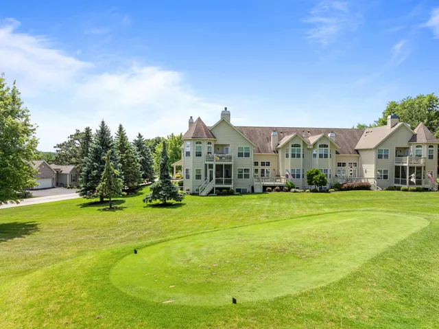 $485,000 | 1018 Terrace Court, Unit 435M, Geneva, WI 53147