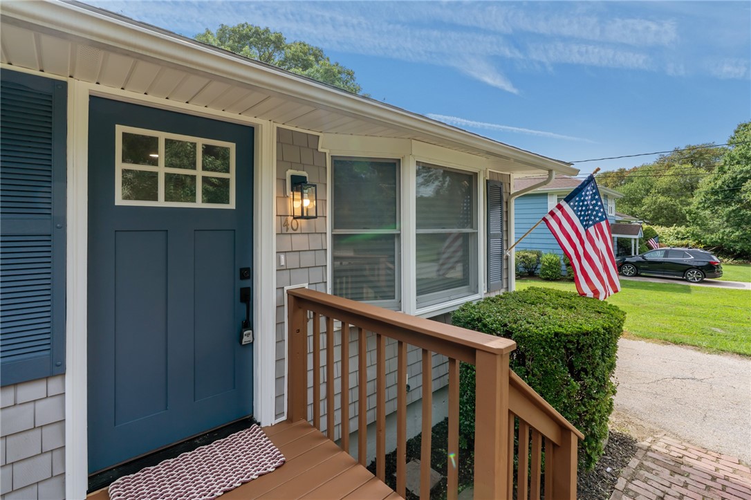 40 Tern Road Narragansett, RI 02882 - Photo 2 of 43 Gallery Image 2