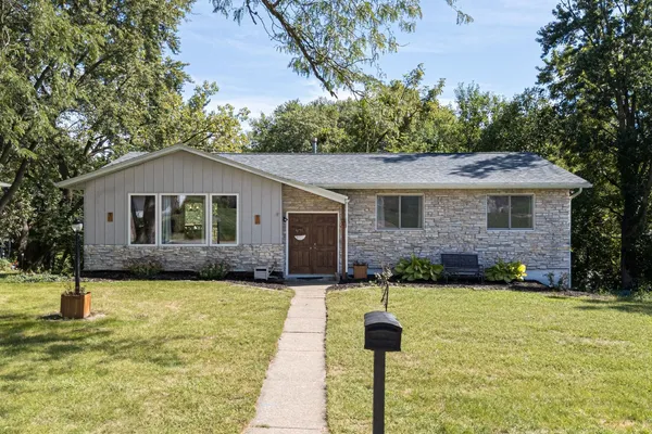 $290,000 | 31 Park Avenue, Park View, IA 52748