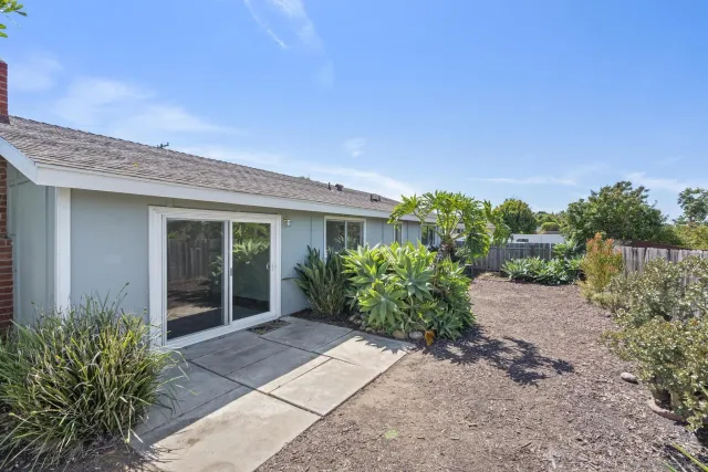$1,300,000 | 6614 Dennison Street, San Diego, CA 92122