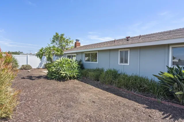 $1,300,000 | 6614 Dennison Street, San Diego, CA 92122