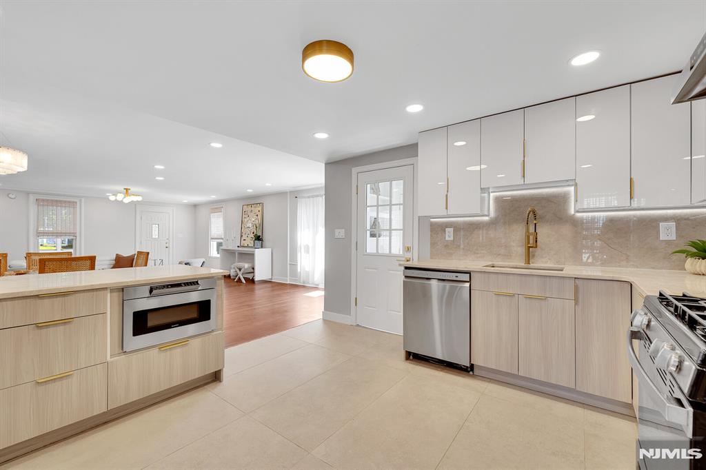 25 Riverview Avenue Rutherford, NJ 07070 - Photo 23 of 50
