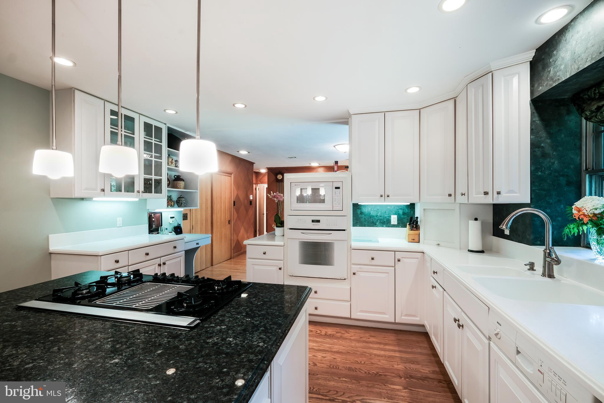 800 Chauncey Road Penn Valley, PA 19072 - Photo 6 of 35 Kitchen - Thermador Cooktop & downdraft