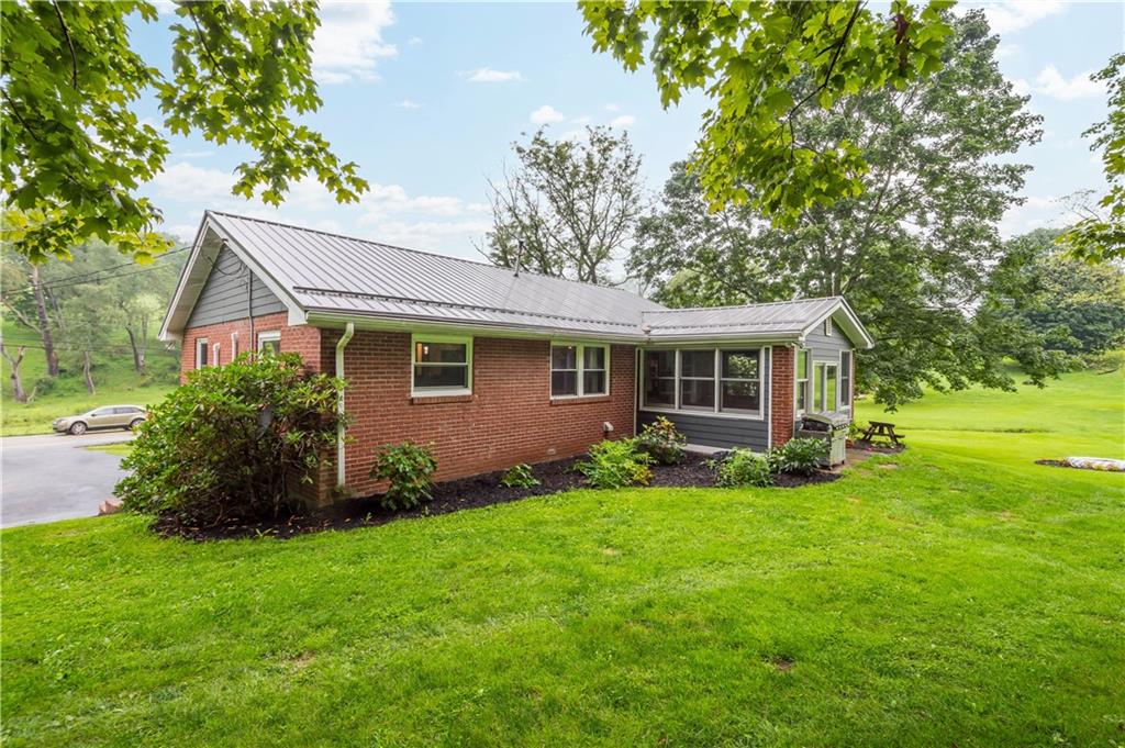 212 Brownlee Road Eighty Four, PA 15330 - Photo 31 of 34 Gallery Image 31