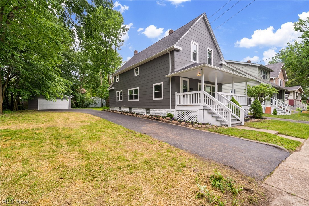 1686 Wood Road Cleveland Heights, OH 44121 - Photo 3 of 32
