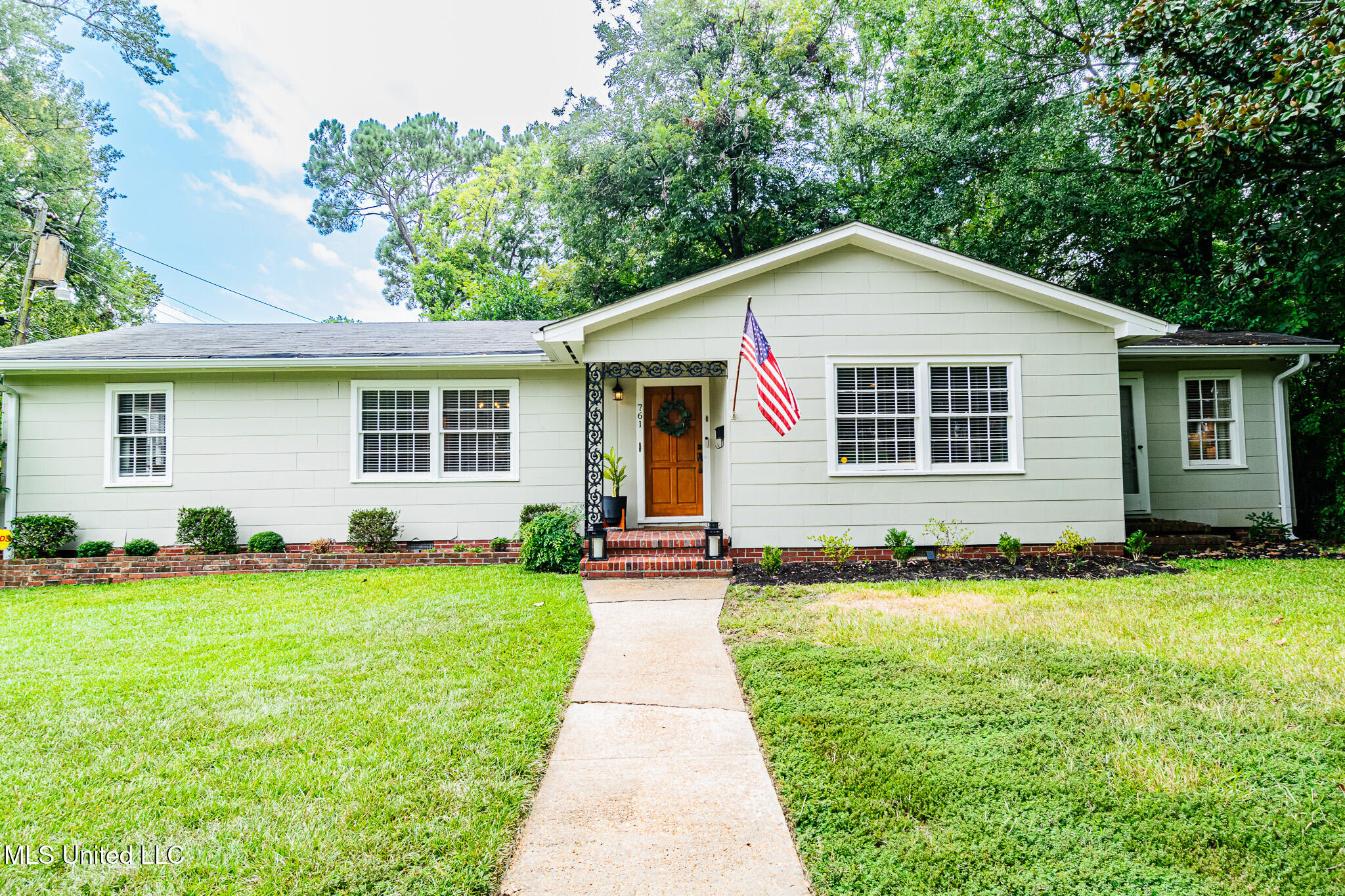761 Euclid Avenue Jackson, MS 39202 - Photo 2 of 57 DSC_0499