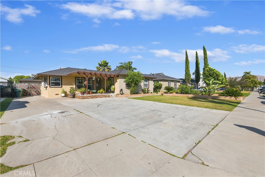 3855 Stansell Drive Riverside, CA 92501 - Photo 1 of 1