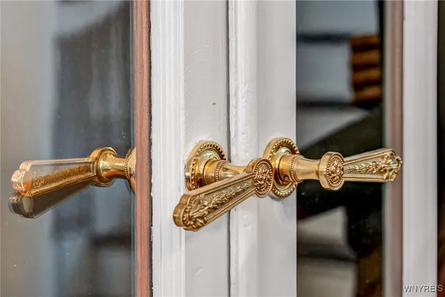 $899,777 | 461 Linwood Avenue, Buffalo, NY 14209