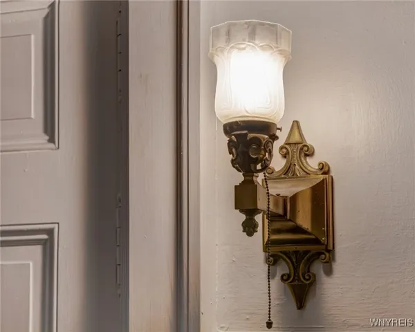 $899,777 | 461 Linwood Avenue, Buffalo, NY 14209