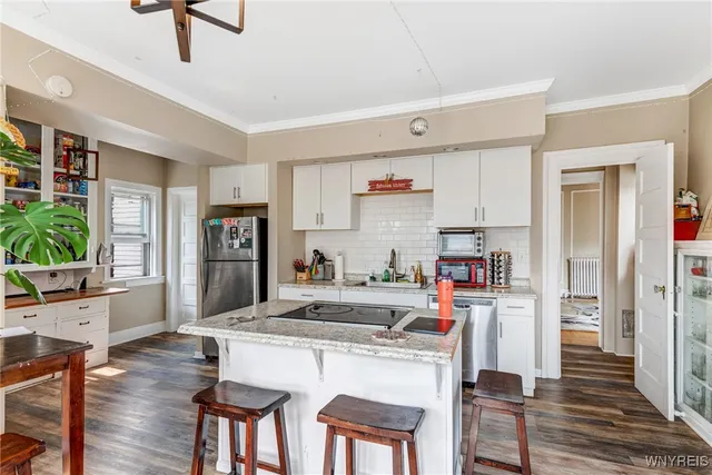 $899,777 | 461 Linwood Avenue, Buffalo, NY 14209