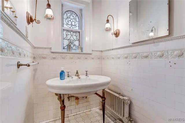 $899,777 | 461 Linwood Avenue, Buffalo, NY 14209